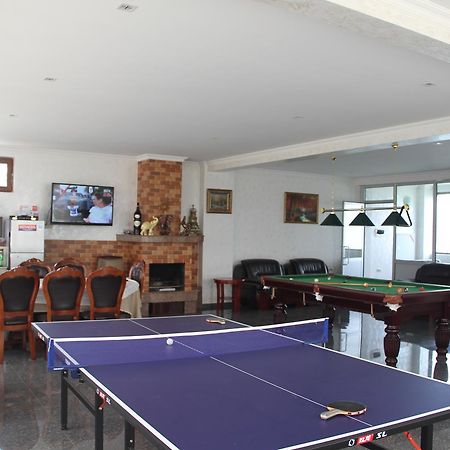 Hotel 725 Батуми Екстериор снимка