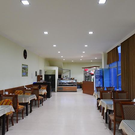 Hotel 725 Батуми Екстериор снимка