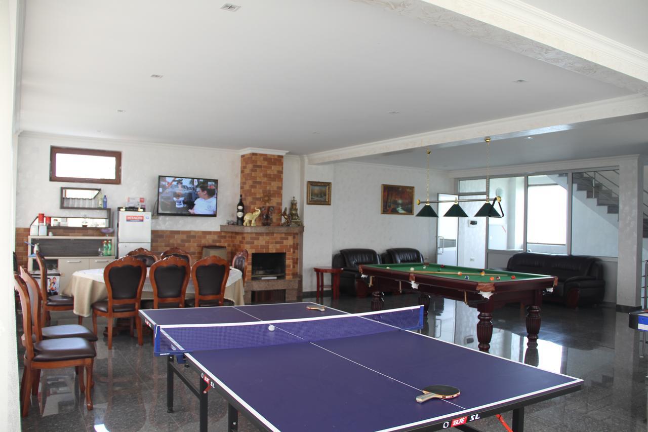 Hotel 725 Батуми Екстериор снимка