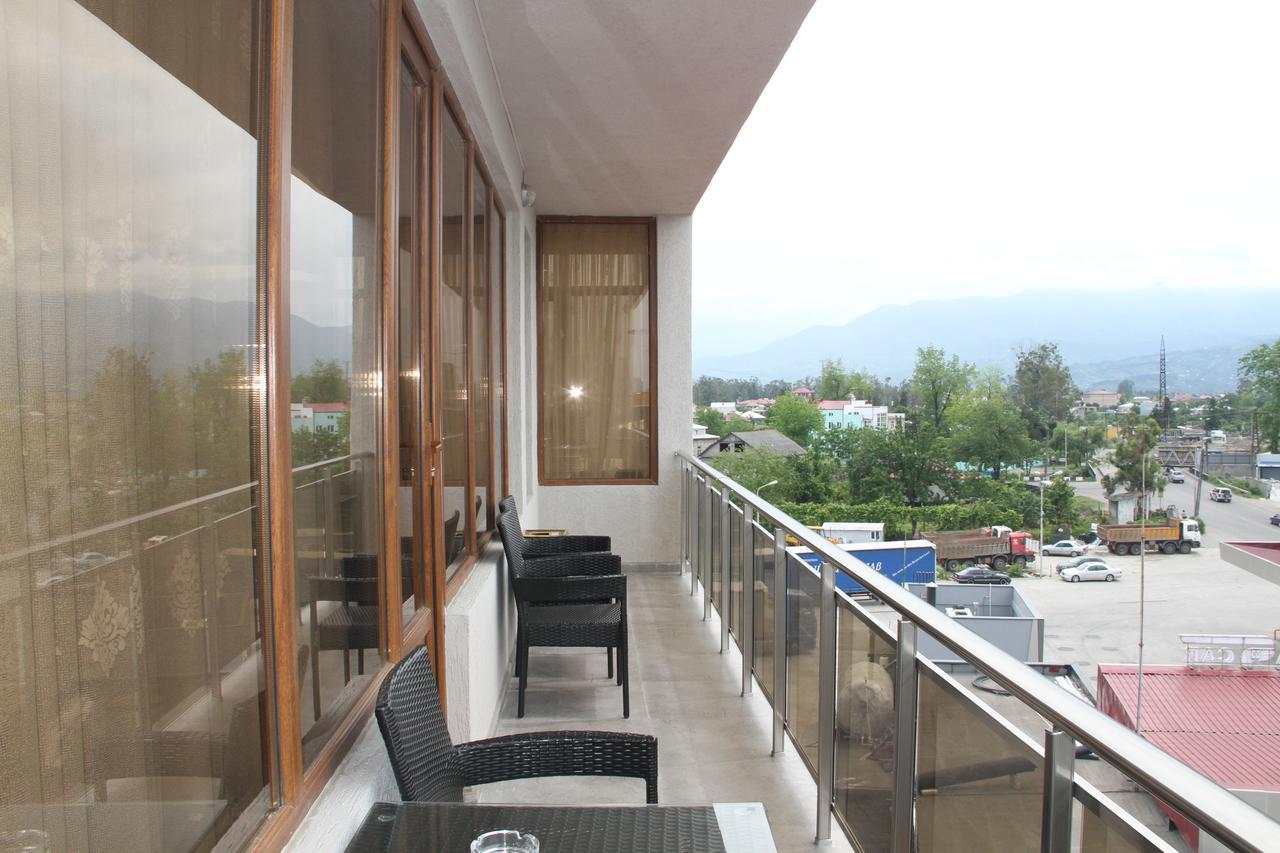 Hotel 725 Батуми Екстериор снимка