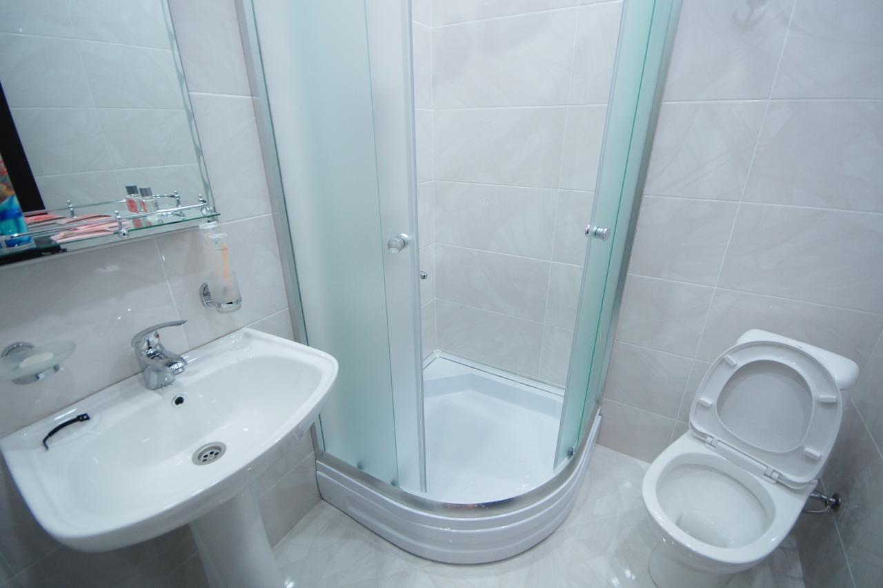 Hotel 725 Батуми Екстериор снимка
