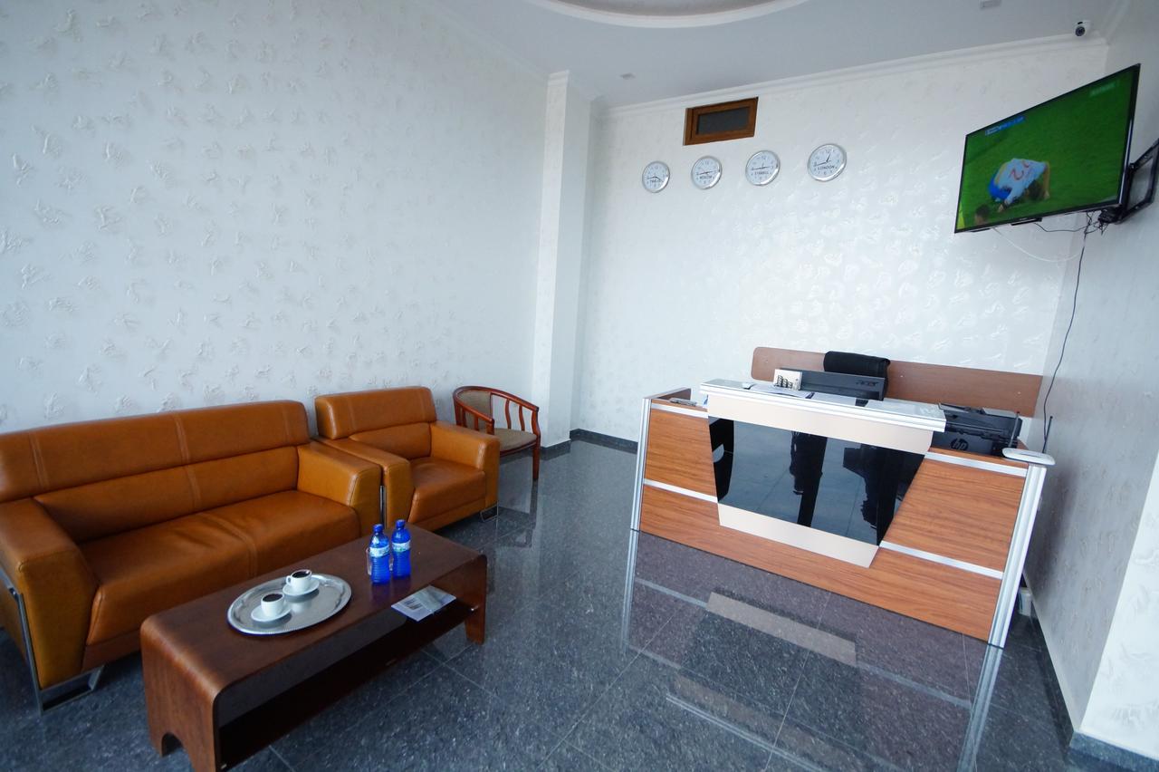 Hotel 725 Батуми Екстериор снимка