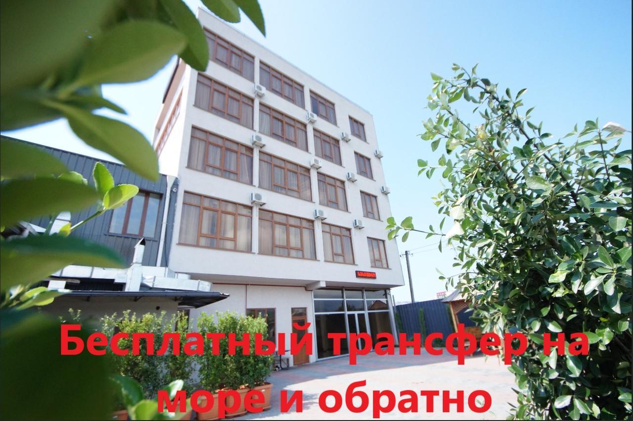 Hotel 725 Батуми Екстериор снимка